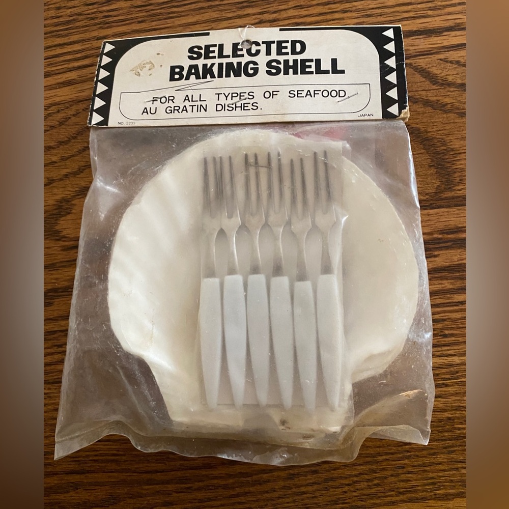 Vintage Natural Clam Shells for Baking - Set of 4 - Made In JAPAN - 1970s